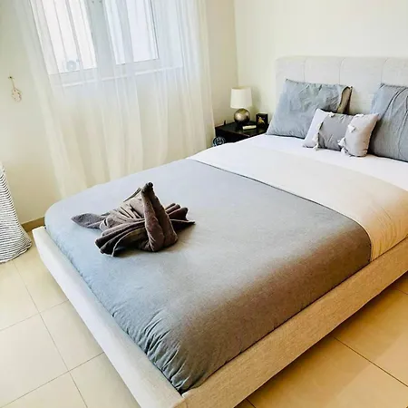 Superb Seaview Flat, Prime Area * Larnaca