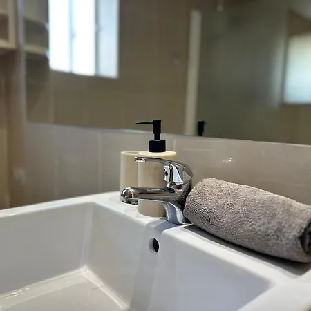 Superb Seaview Flat, Prime Area