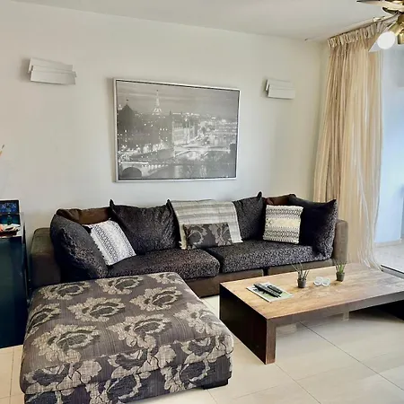 Superb Seaview Flat, Prime Area Larnaka