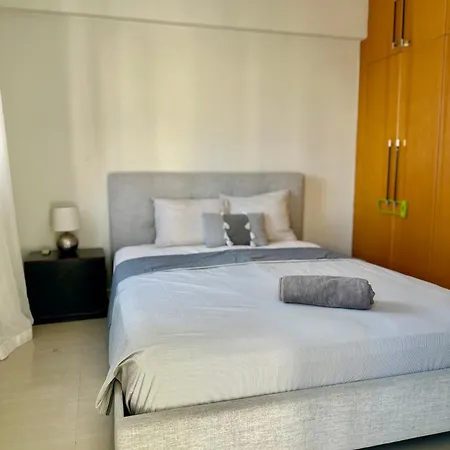 Superb Seaview Flat, Prime Area Apartment Larnaka