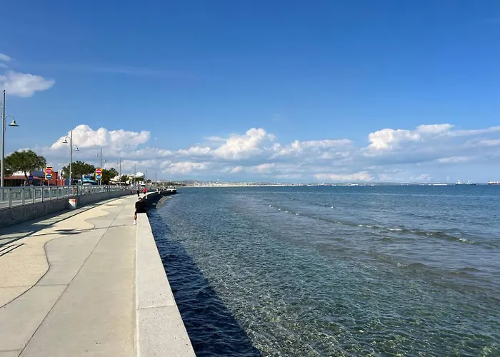 Апартаменты Superb Seaview Flat, Prime Area *