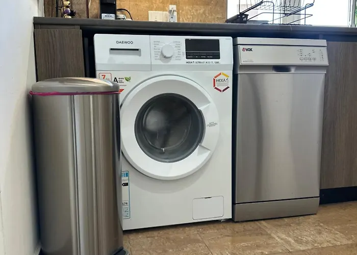 דירה Superb Seaview Flat, Prime Area לרנקה