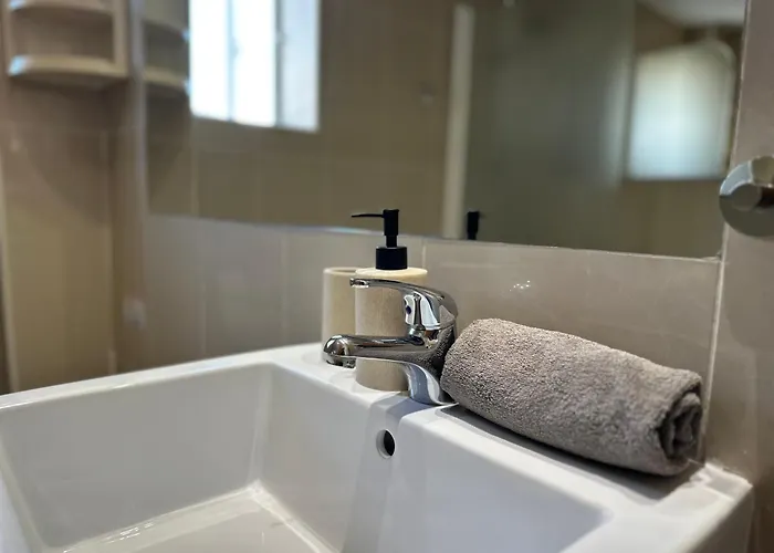 Superb Seaview Flat, Prime Area