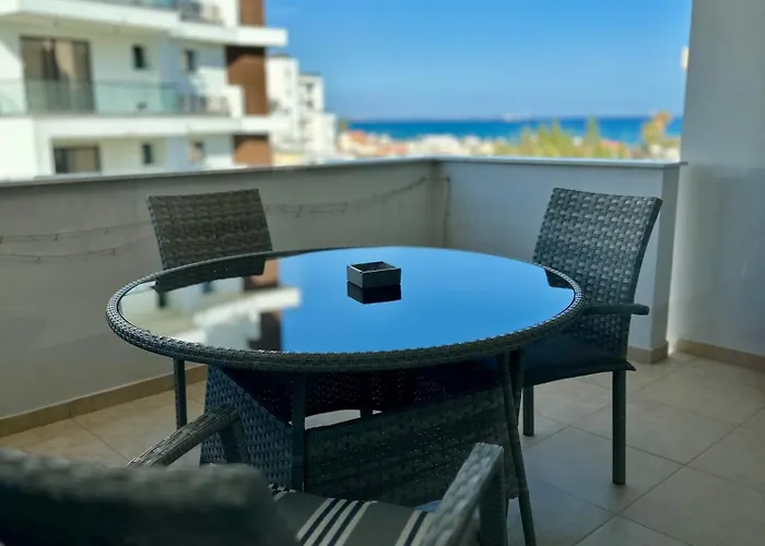 Apartament Superb Seaview Flat, Prime Area *