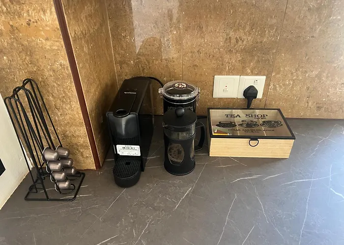 Superb Seaview Flat, Prime Area * לרנקה