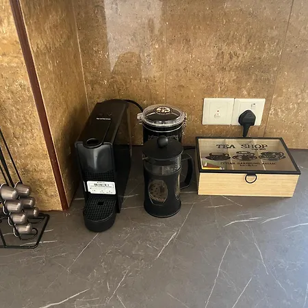 Superb Seaview Flat, Prime Area * ラルナカ